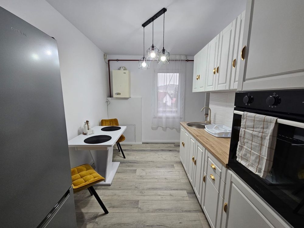 Tudor - Apartament 3 camere cu încălzire în pardoseală, 2 băi,