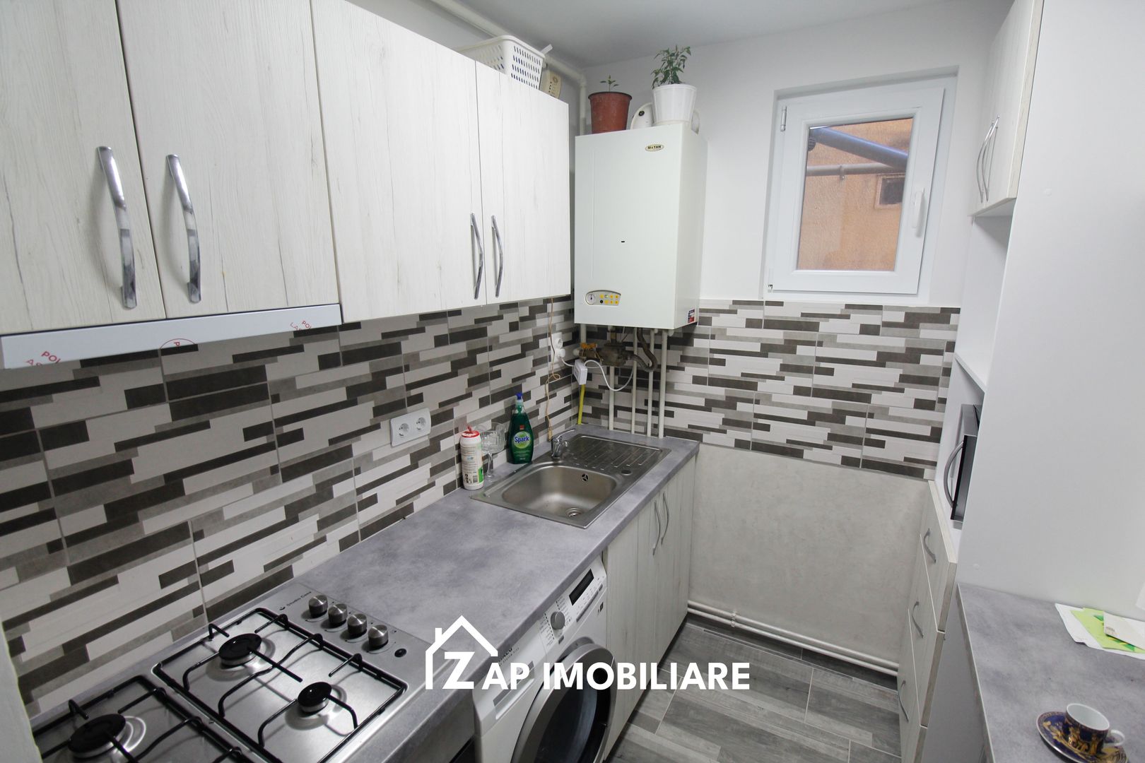 Aleea Savinesti - Ap 2 camere - Renovat complet