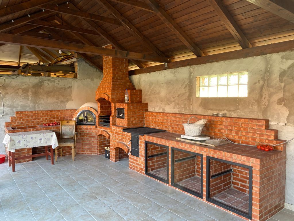 Casa de vacanță 4 camere la cheie,500mp teren,Câmpul Cetății