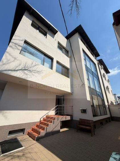 Clădire multifuncțională D+P+2+M, 800 mp, acces dublu și compartimentare flexibi