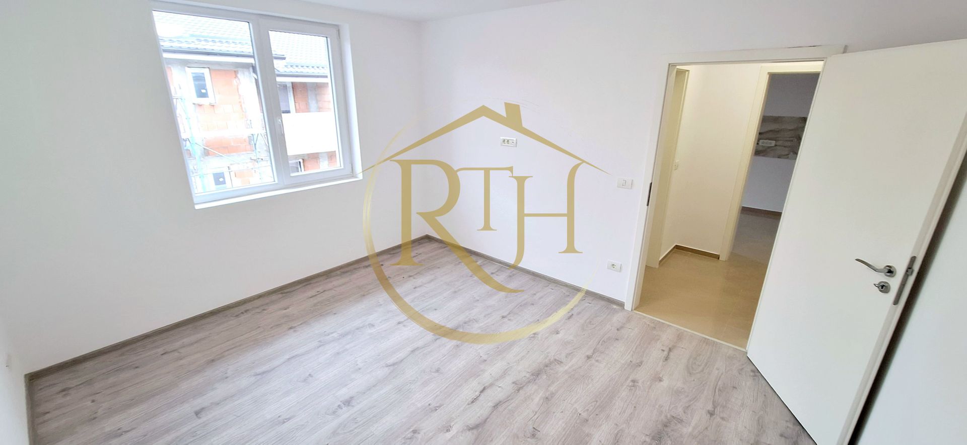 Oferim spre vanzare apartamente cu 1 si 2 camere, Giroc, Zona Centrala