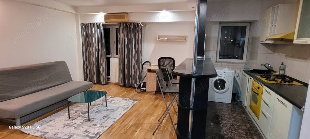 BRASADAS închiriază Studio 9/10 Piata Alba Iulia.
