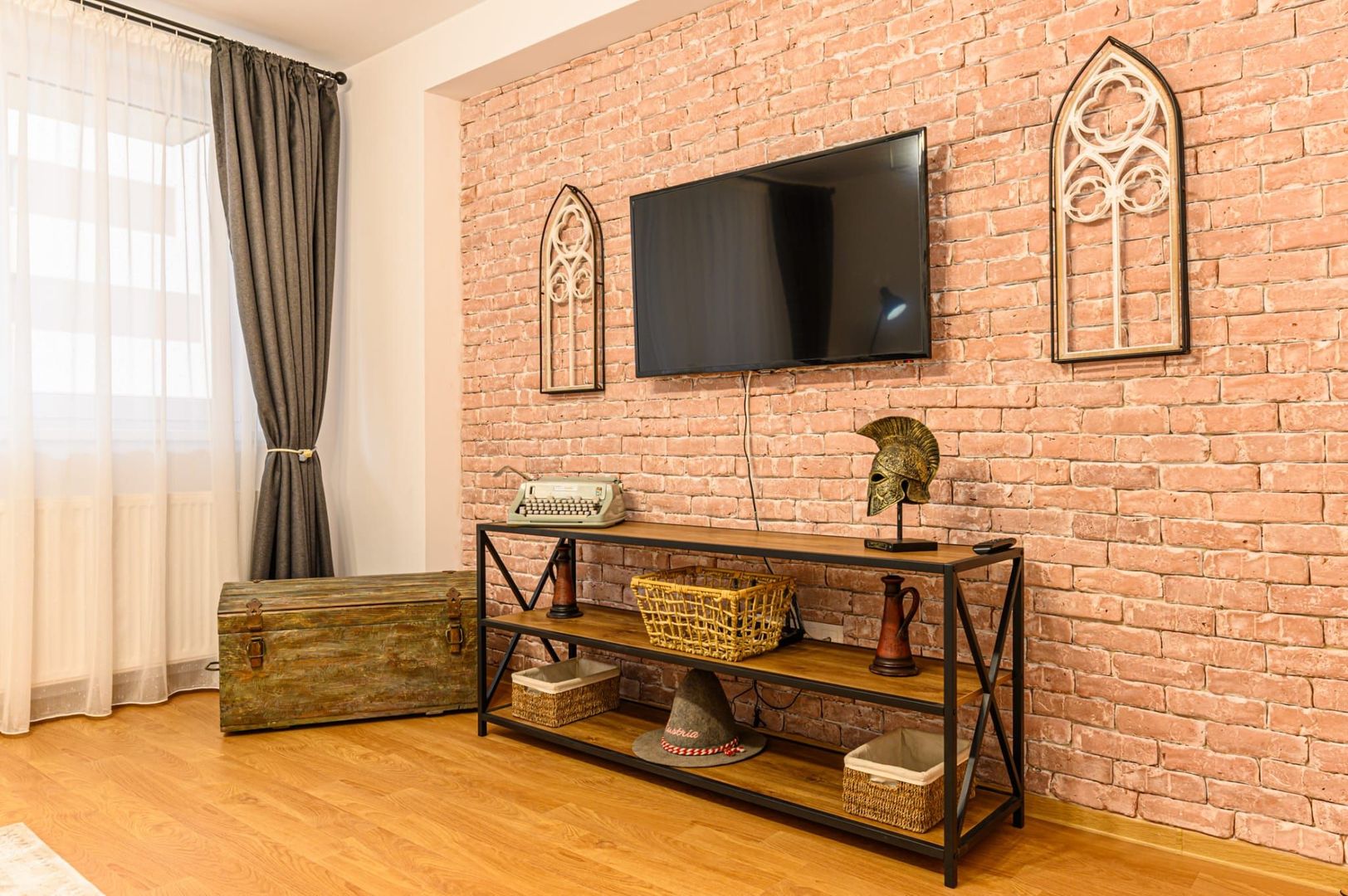 Cartier URBAN, lângă Mall Coresi, apartament 2 camere, mobilat, 550 euro