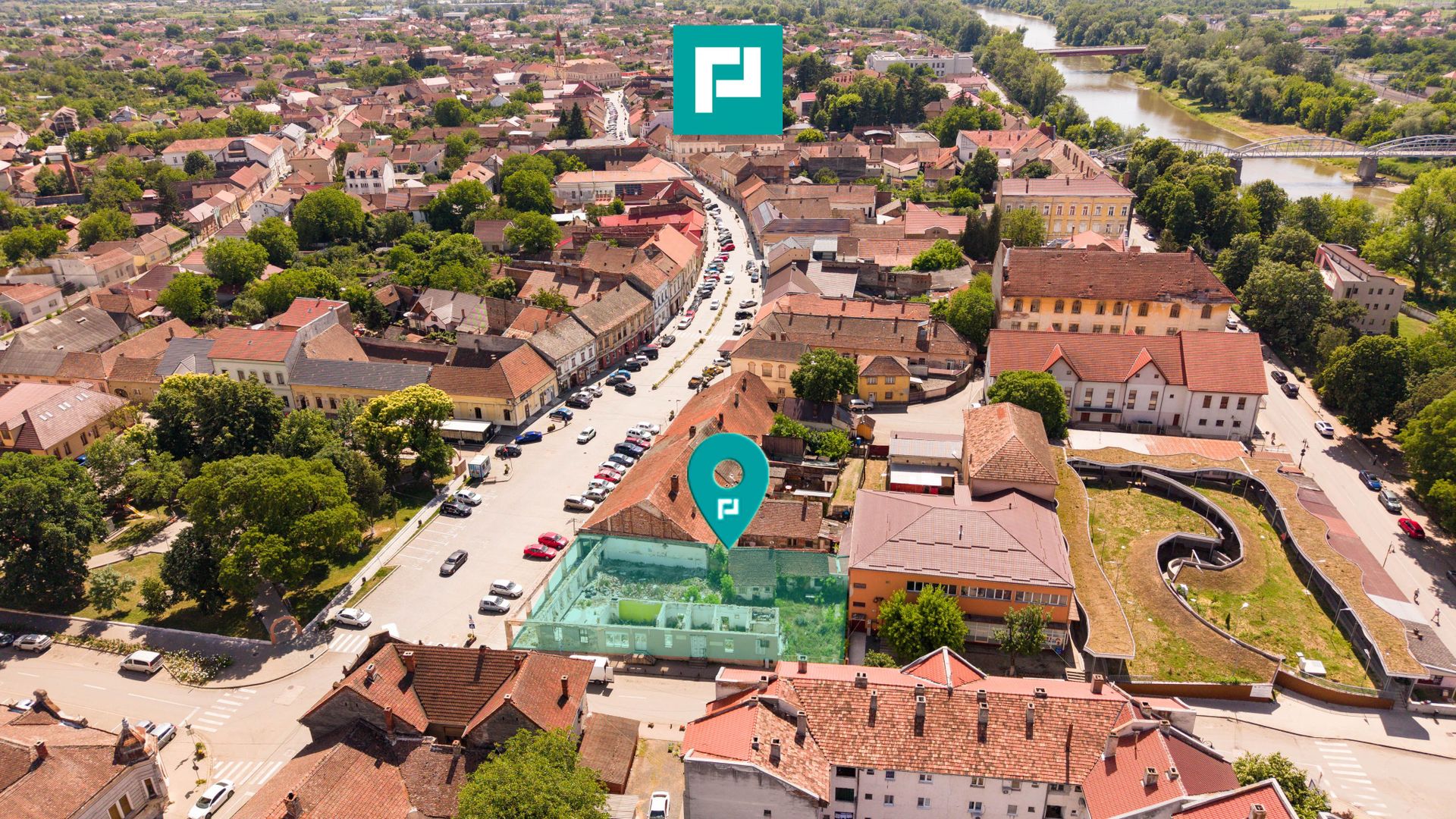 TEREN INTRAVILAN CENTRU LIPOVA 419MP