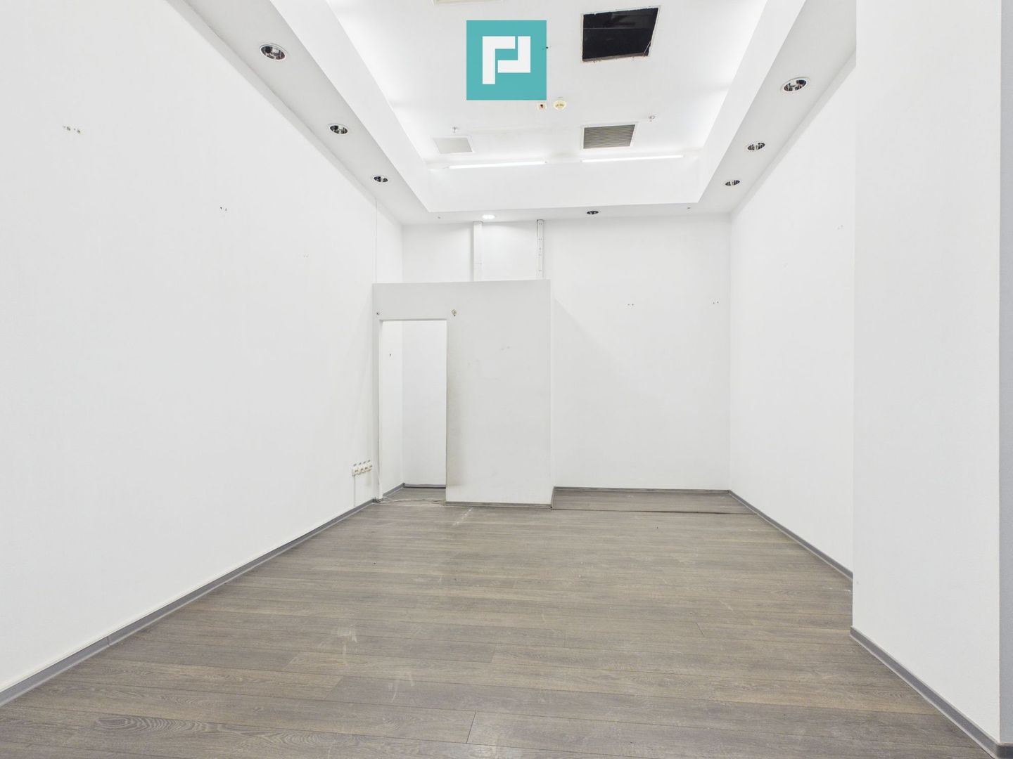 Spațiu comercial/de birouri/showroom în Arad