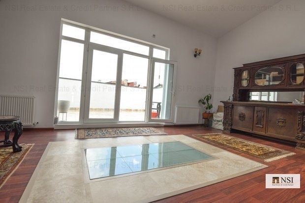 BRASADAS închiriază ap tip penthouse în vila eleganta Cismigiu.