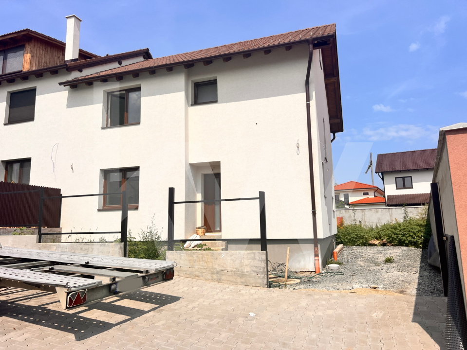 De închiriat/vânzare. Casă tip duplex în Șelimbăr, la câteva minute de Sibiu