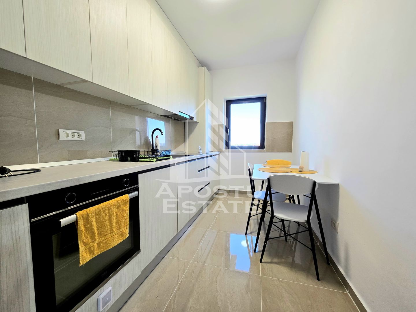 Apartament cu 3 camere, 2 balcoane, zona Calea Urseni, Giroc
