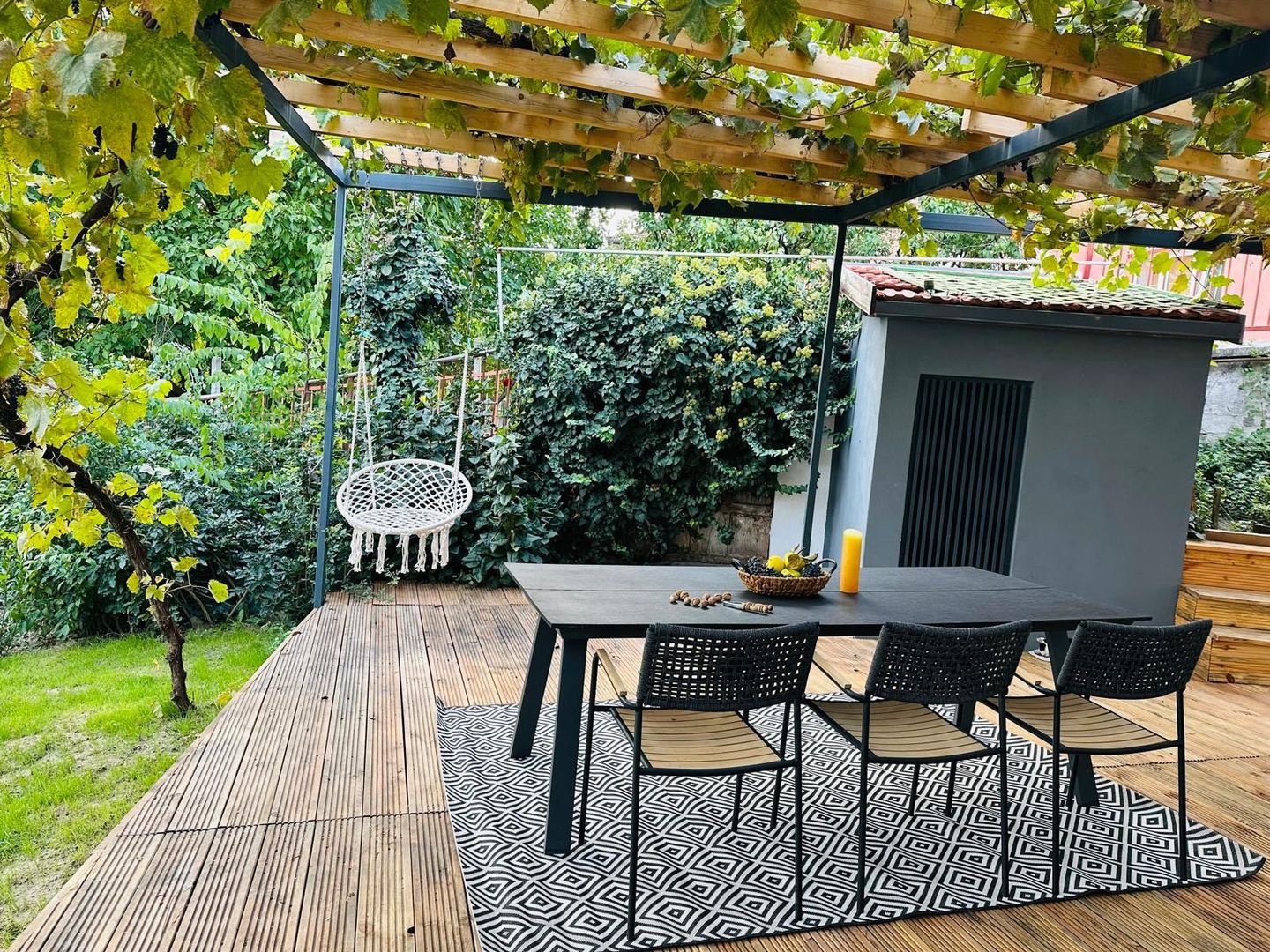 Casă parter, luminoasă, – vizavi de Spitalul Județean-369.000 EURO neg