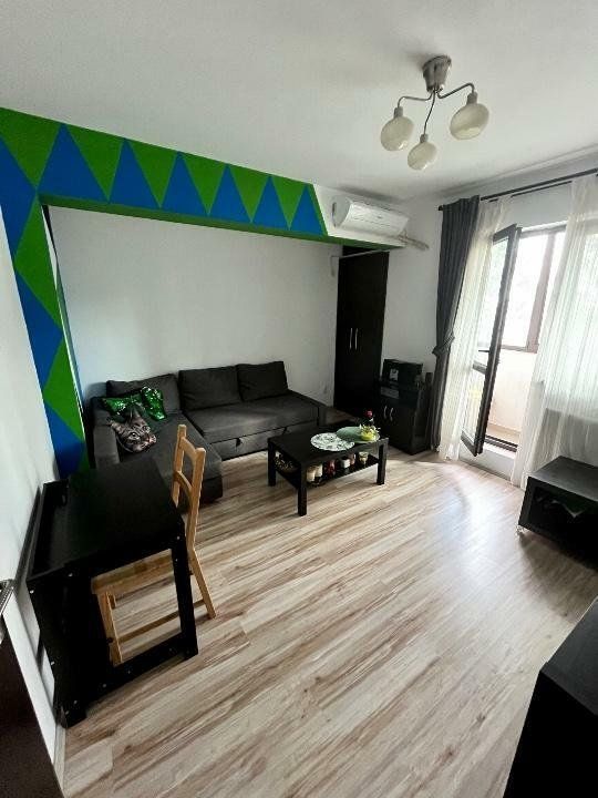Apartament 2 camere, 49mp, cu balcon şi parcare