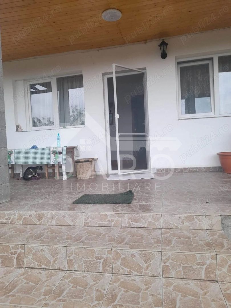 vând casă în Sângeorgiu de Mureș