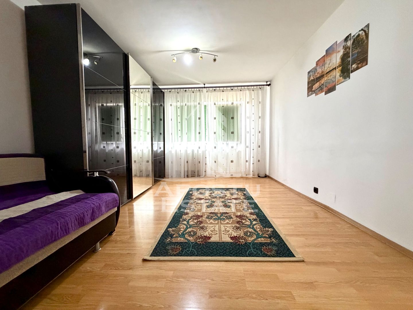Apartament 2 camere de vanzare, decomandat, zona Steaua, Timisoara