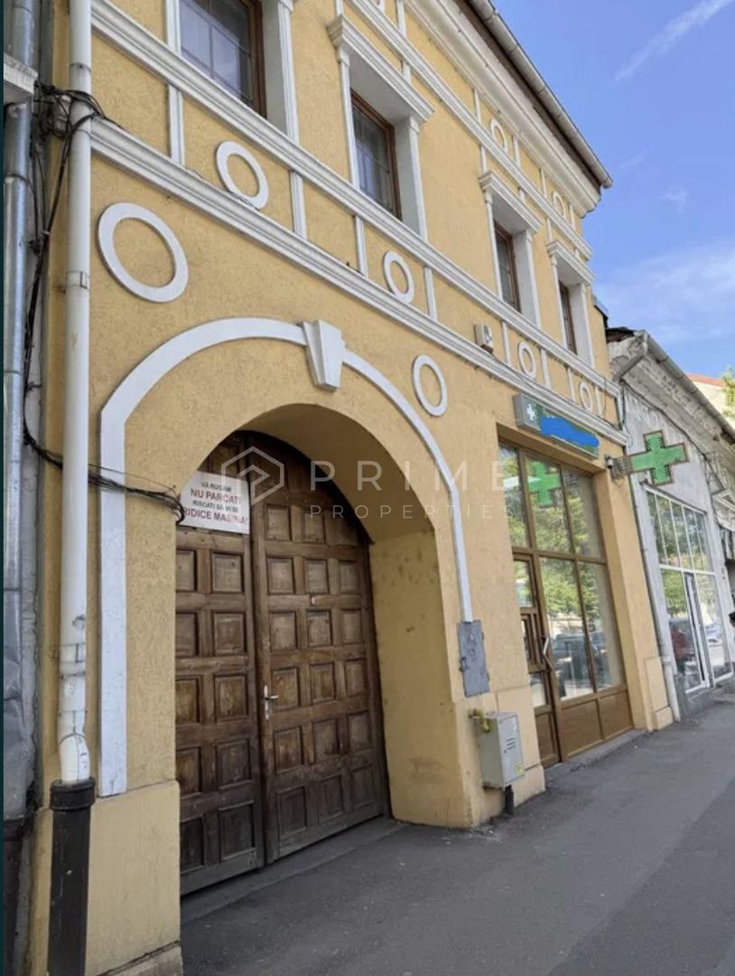 DE ÎNCHIRIAT: Spațiu Comercial Ultracentral (200 mp) – Front Stradal