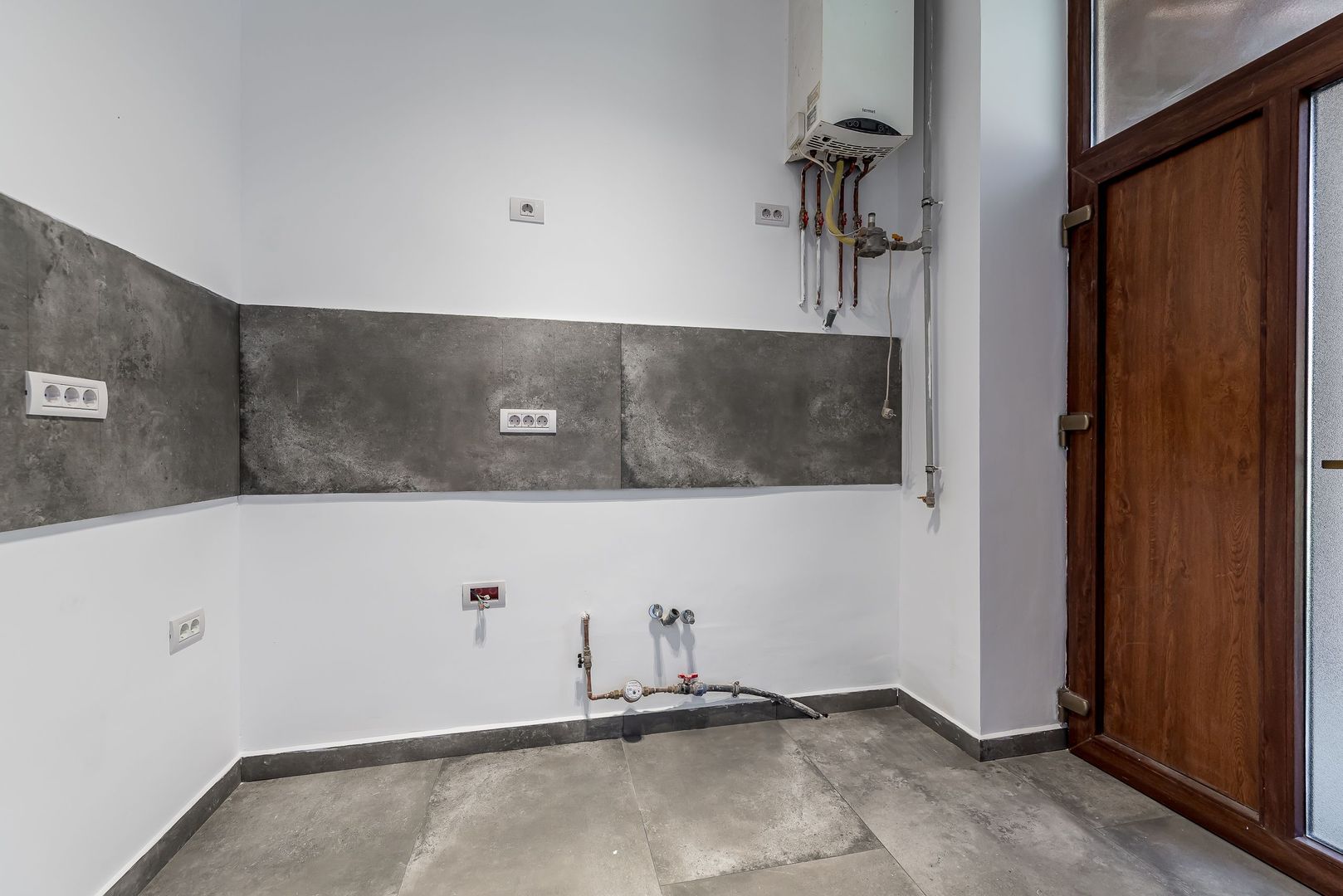 De vânzare apartmanent central | parter | renovat