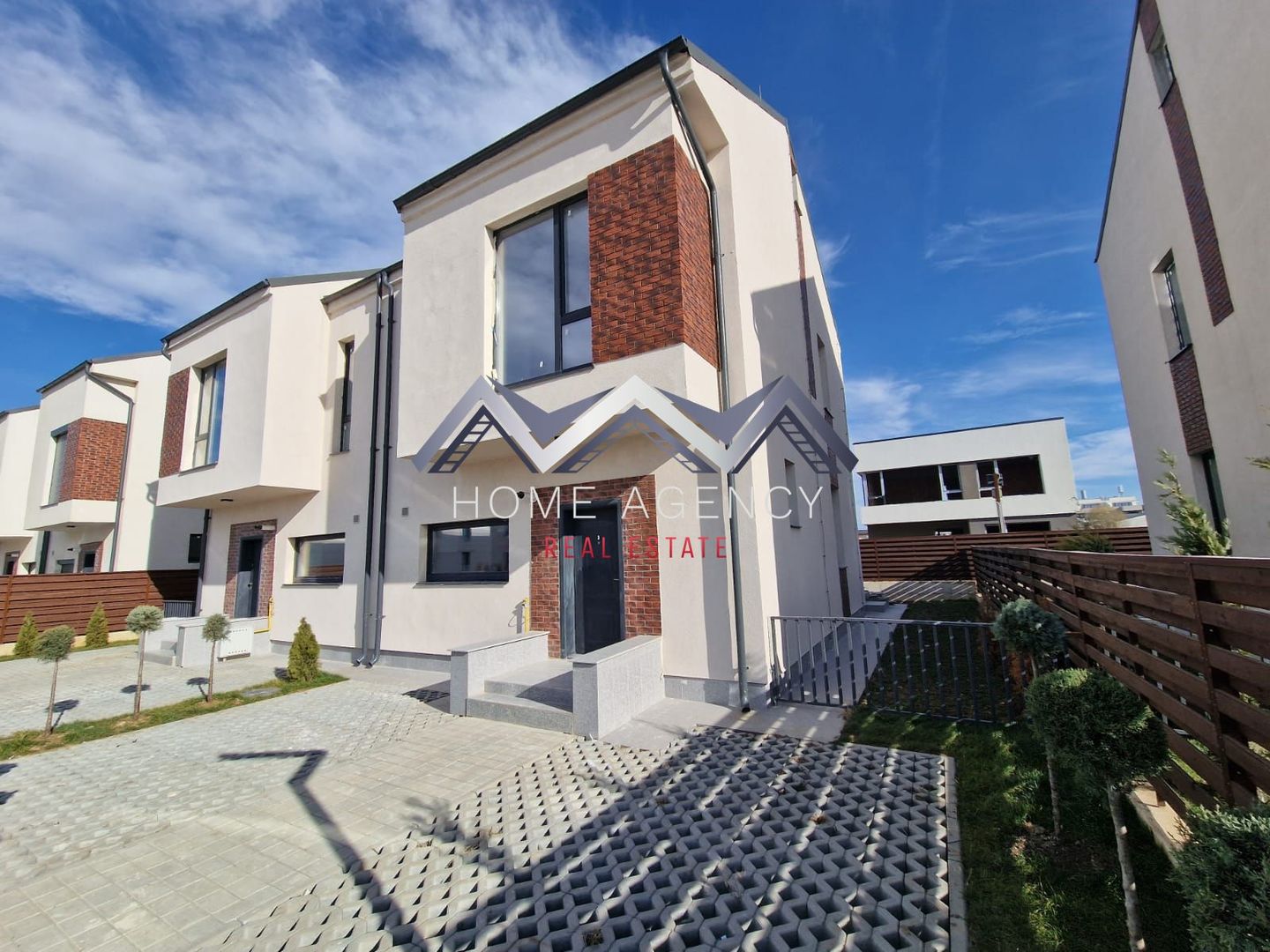 Casă P+1+M de vânzare în Otopeni–Tunari | Ansamblu nou, 3 dormitoare, mobilată
