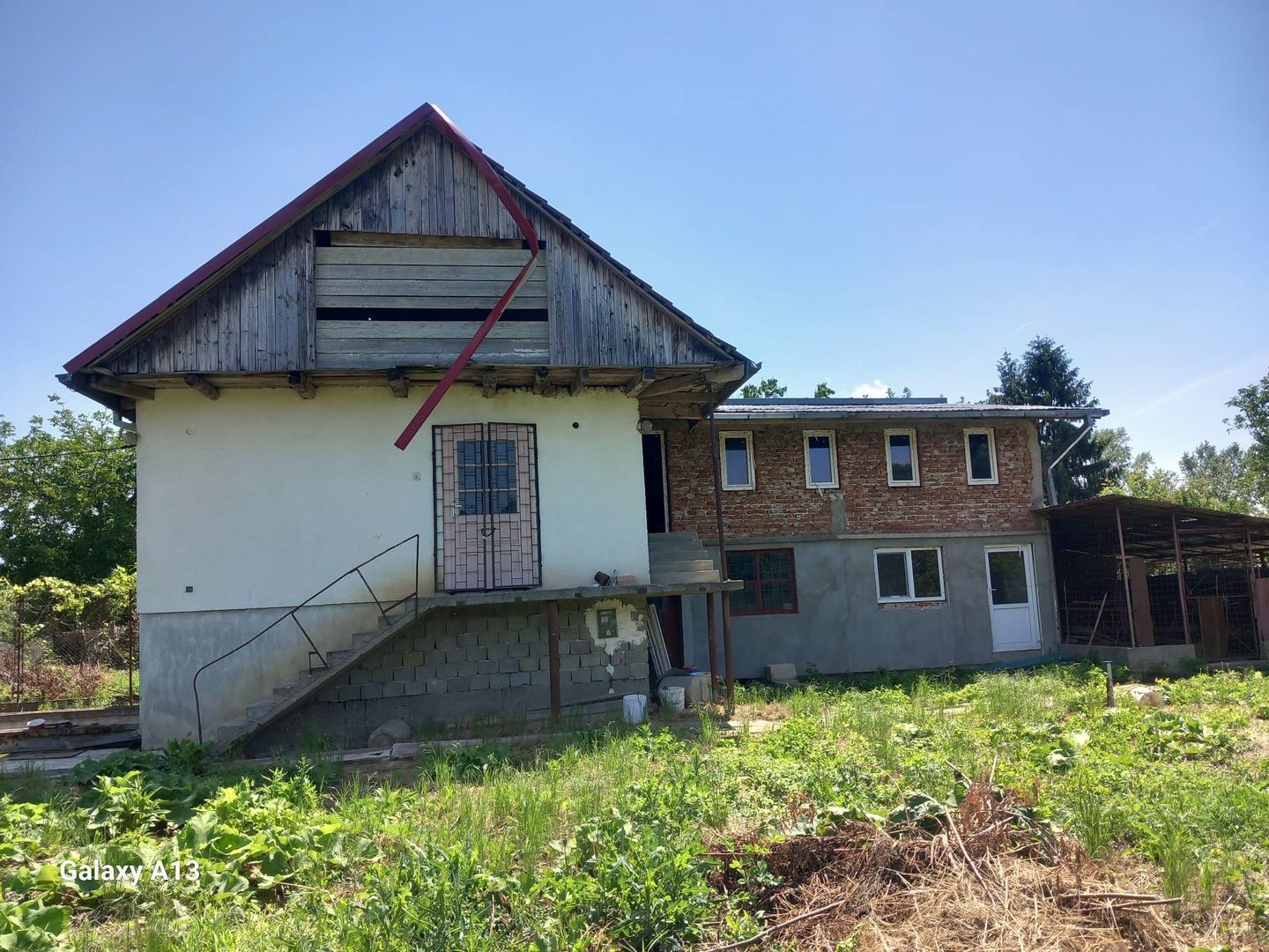 BRASADAS vinde casa 3 cam si teren 1063 mp. zona TITULESCU.