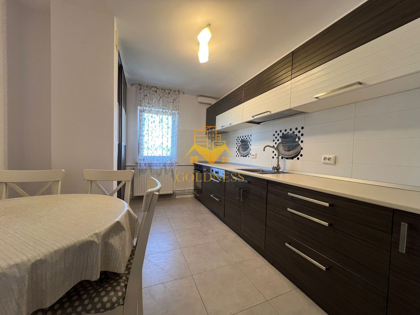 4 camere decomandate, Titulescu, Parcare, Gheorgheni, FSPAC,The Office