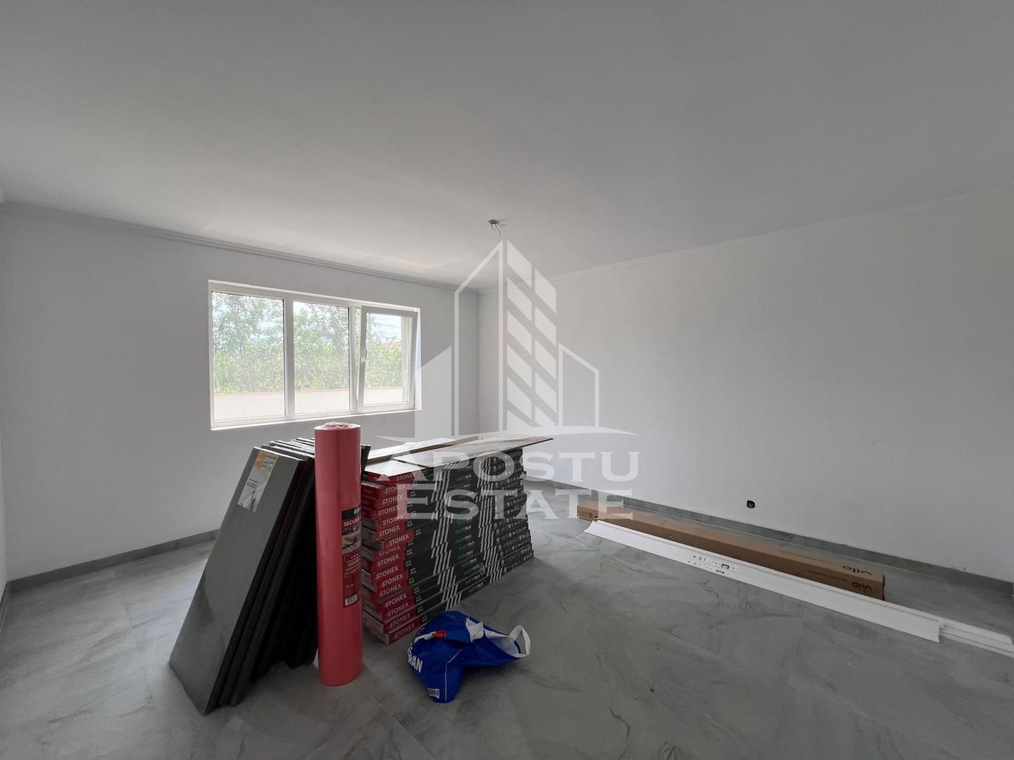 Casa individuala pe etaj de vanzare, renovata complet, Becicherecu Mic