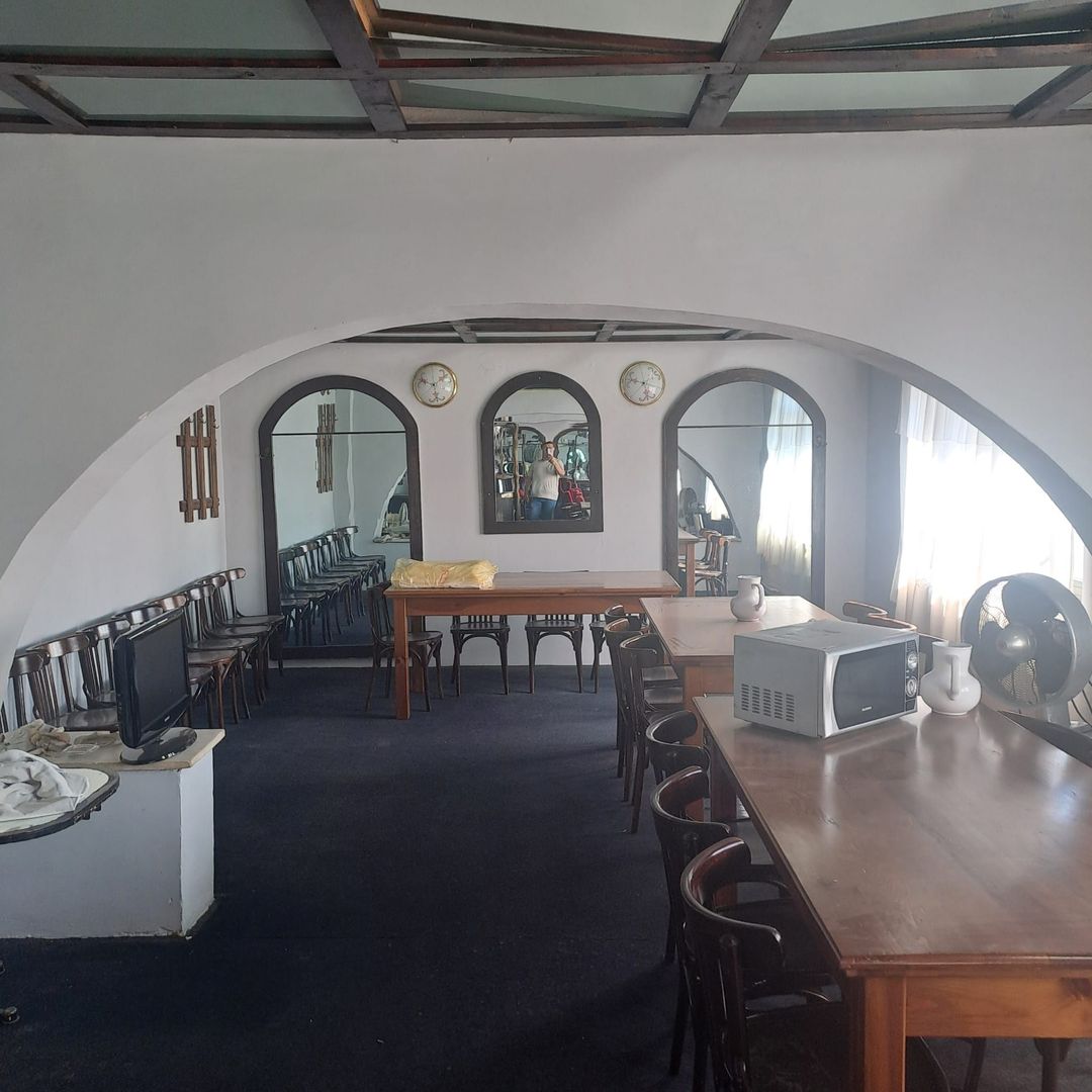 BRASADAS vinde prin REPREZENTARE EXCLUSIVA casa 8 cam 450mp.