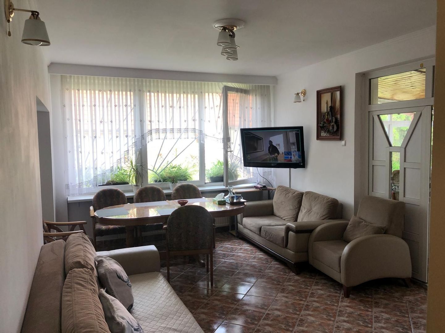 BRASADAS vinde casa cu 7 camere si teren 1100mp in zona Burdea.