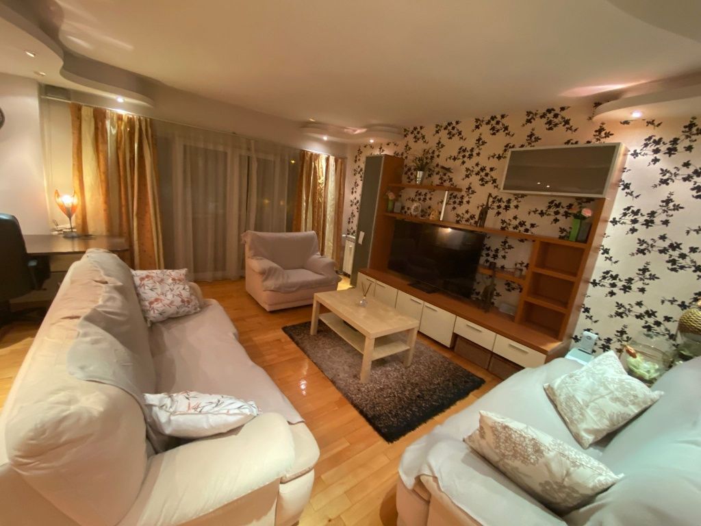 Închiriez apartament 2 camere aviatiei str,capalna nr 38, 650€