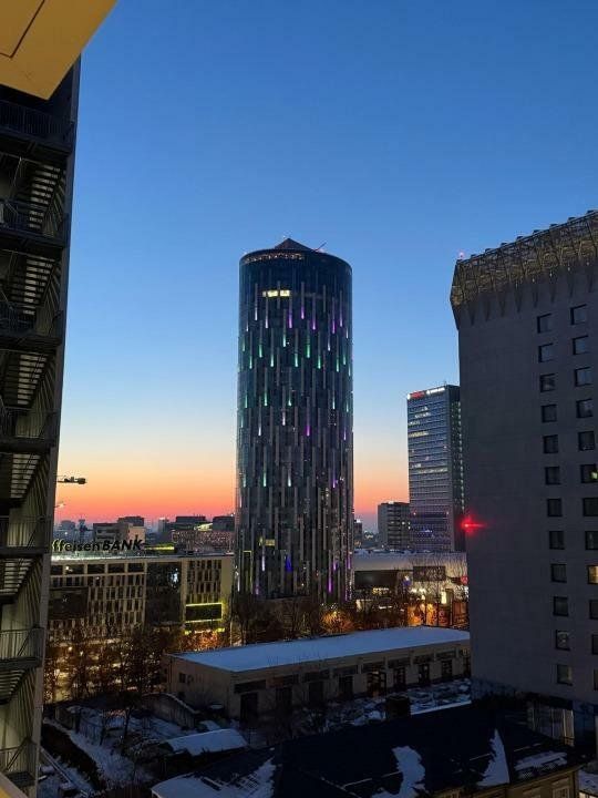 Închiriere apartament 2 camere cu vedere spectaculoasă la Sky Tower şi Promenada