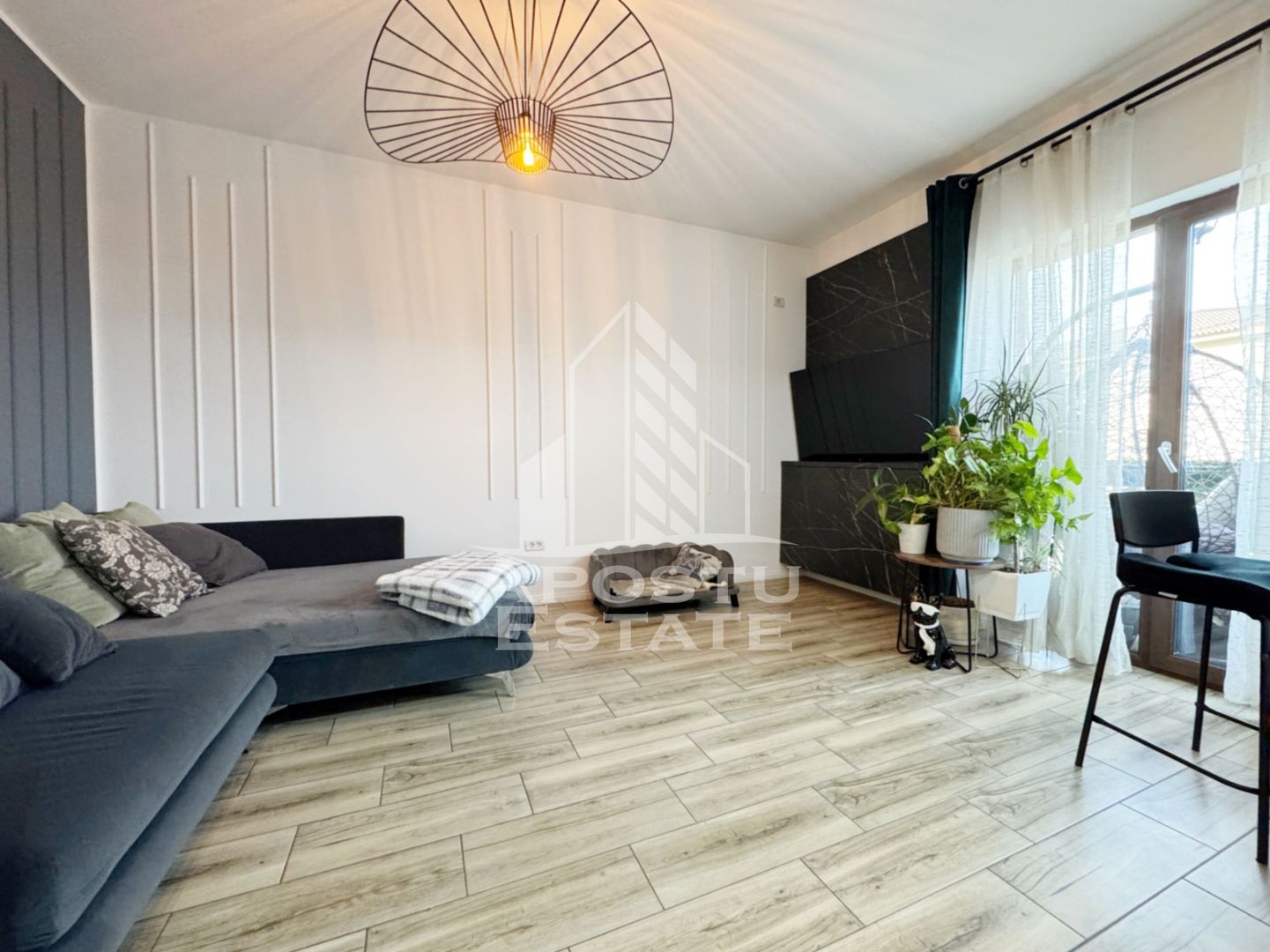 Apartament 2 camere de vanzare, 50mp utili, balcon - Giroc, zona Penny