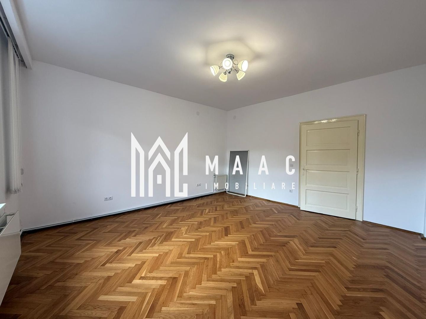 Spatiu birouri | Renovat | Garaj | Gradina | C. Dumbravii