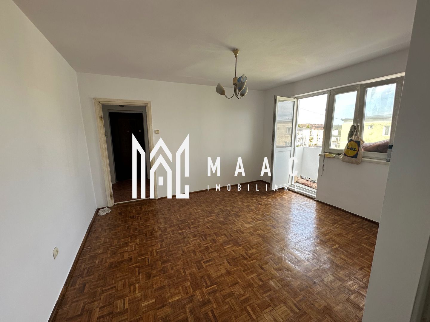 Apartament 2 camere | Balcon | Renovat | Central-Cisnadie