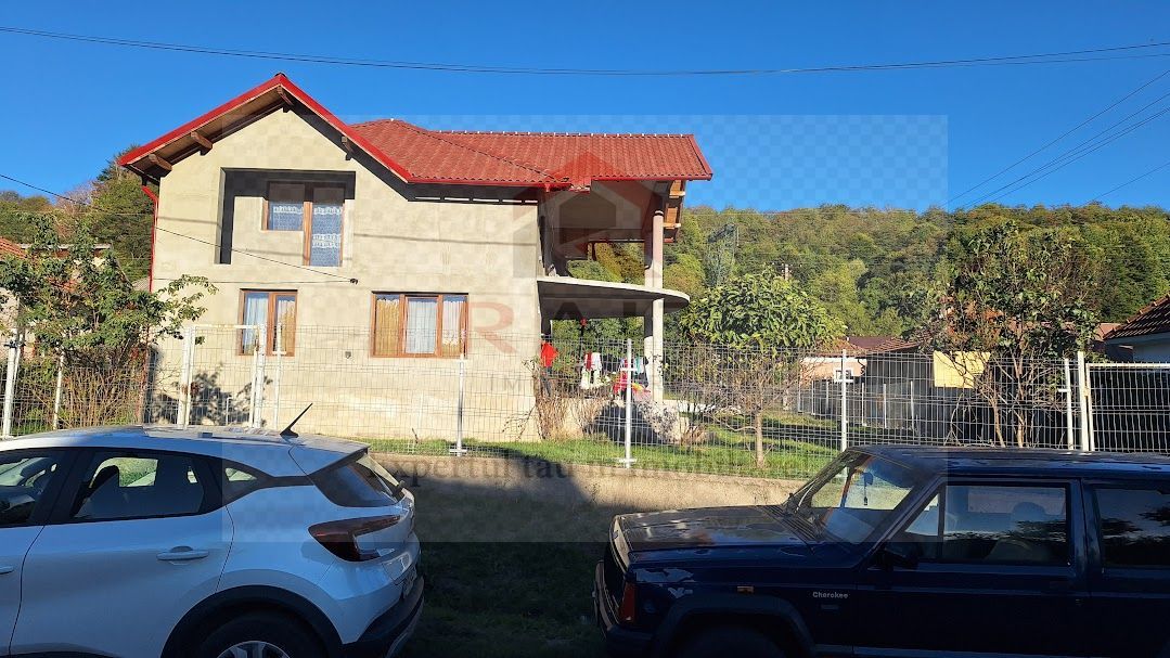 Casa de Vanzare Corbeni- Oestii- Arges