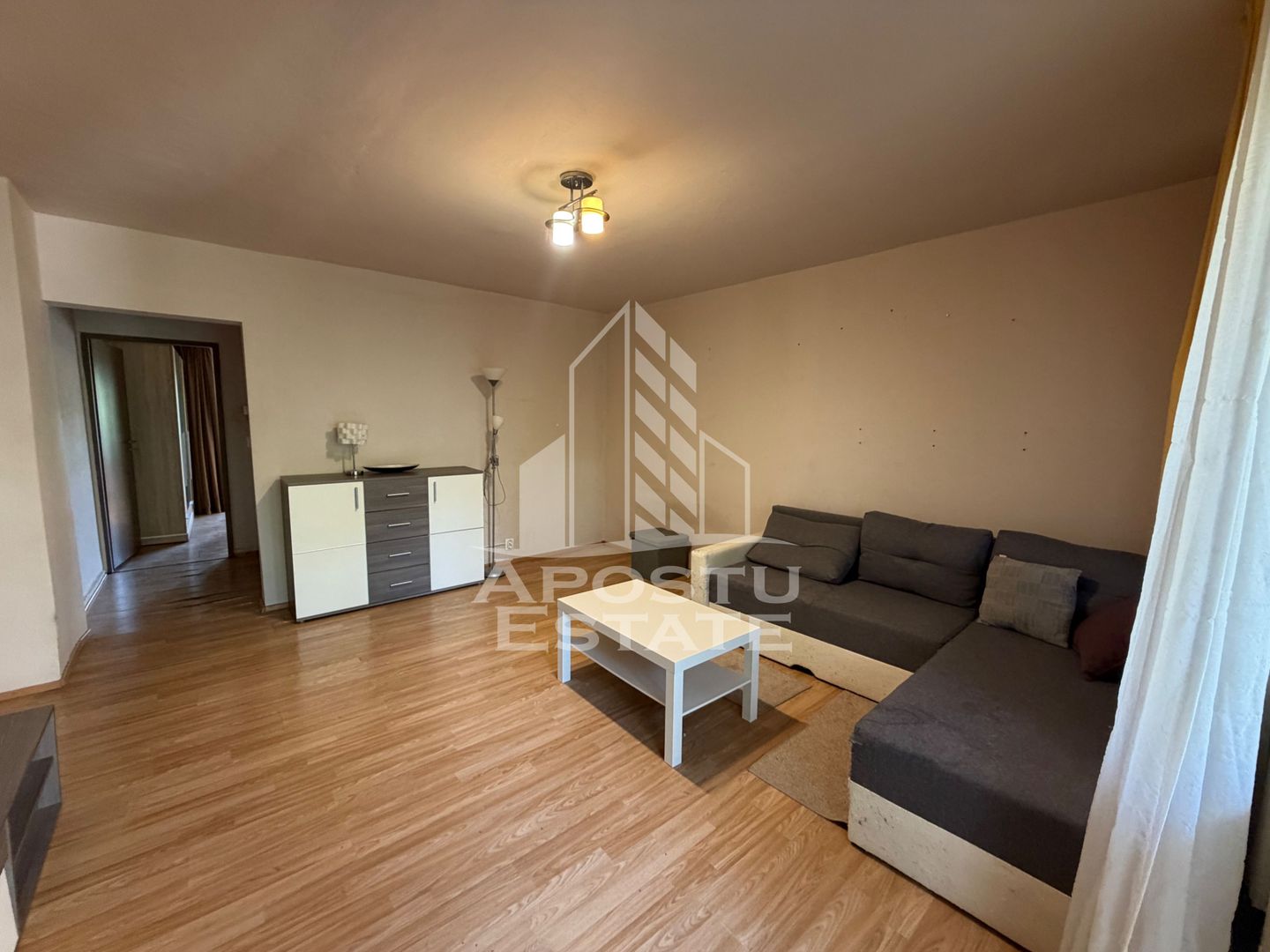 Apartament cu 2 camere de vanzare, etaj intermediar , Zona Bucovina