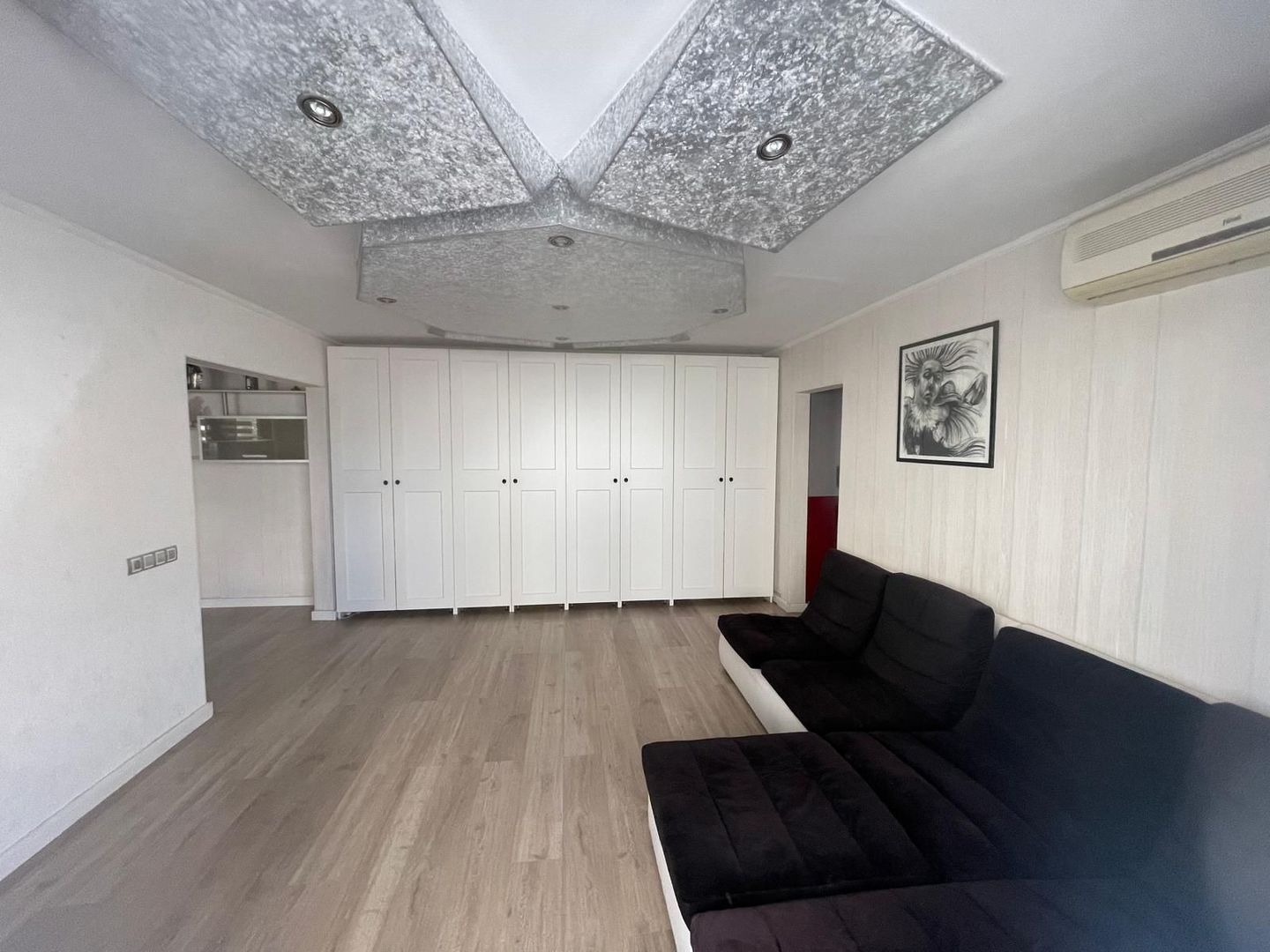 Ap. 3 camere complet mobilat,etaj 2 – Iosia-Pret 119.500 euro neg