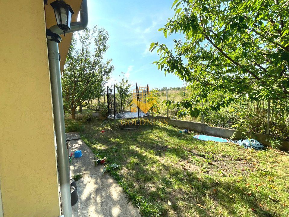 3 camere open space, parcare, Cartierul Borhanci, Romul Ladea, curte