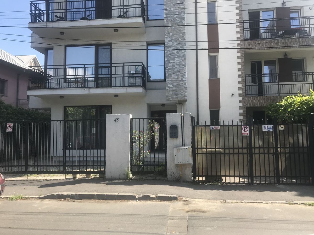 Splaiul Unirii, Mihai Bravu, parter in vila