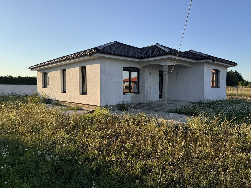 Casa semifinisata de vanzare Botiz