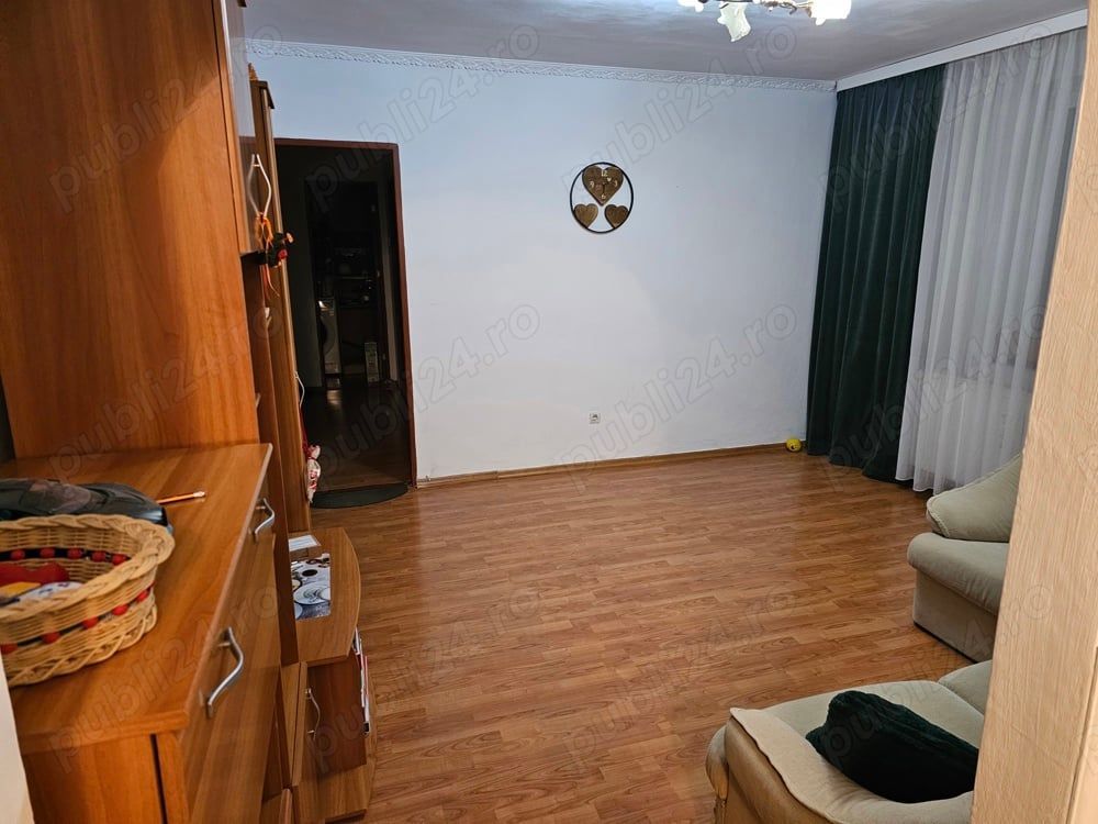 BRASADAS vinde ap 3 cam etaj 4/4 in zona Closca.