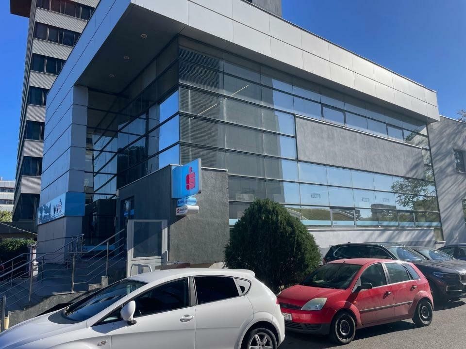 Ag BRASADAS închiriază SPATIU BIROURI/COMERCIAL/DEPOZITARE.