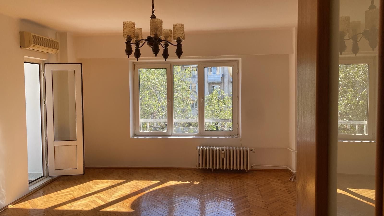 Apartament de vanzare 3 camere Bd Octavian Goga- zona Unirii