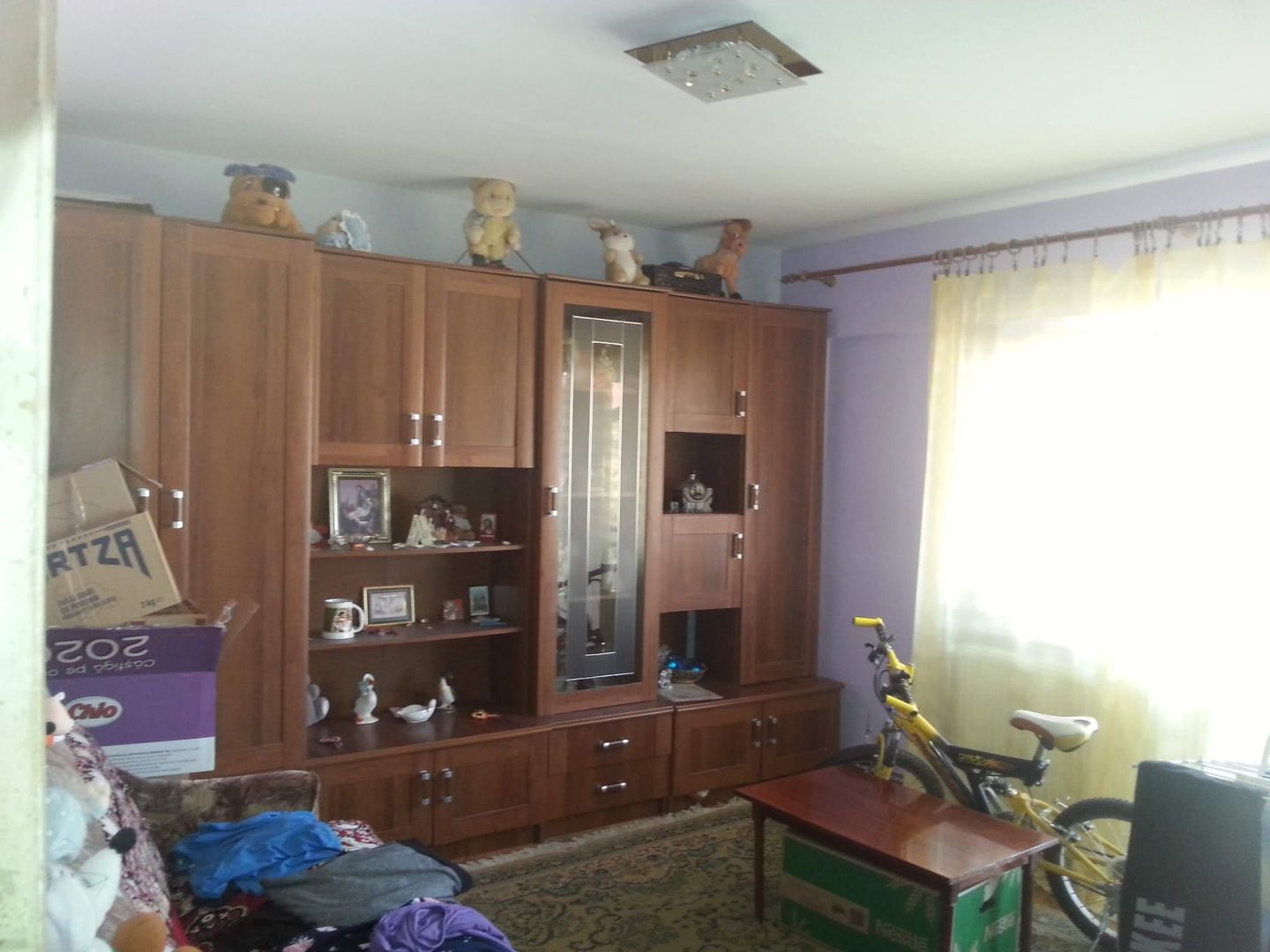 ageuropa.ro vinde ap 2 cam la etajul 4 în Carpați 2.