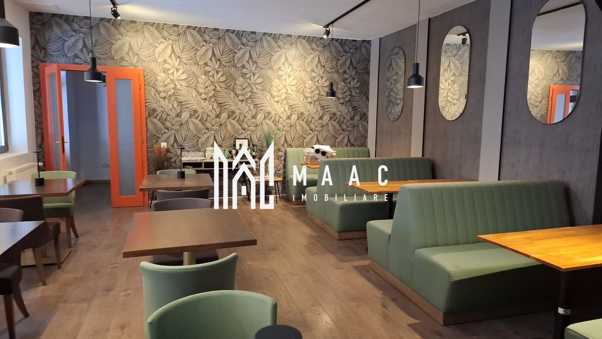 Pensiune 12 camere de închiriat | Central, Sibiu | terasă