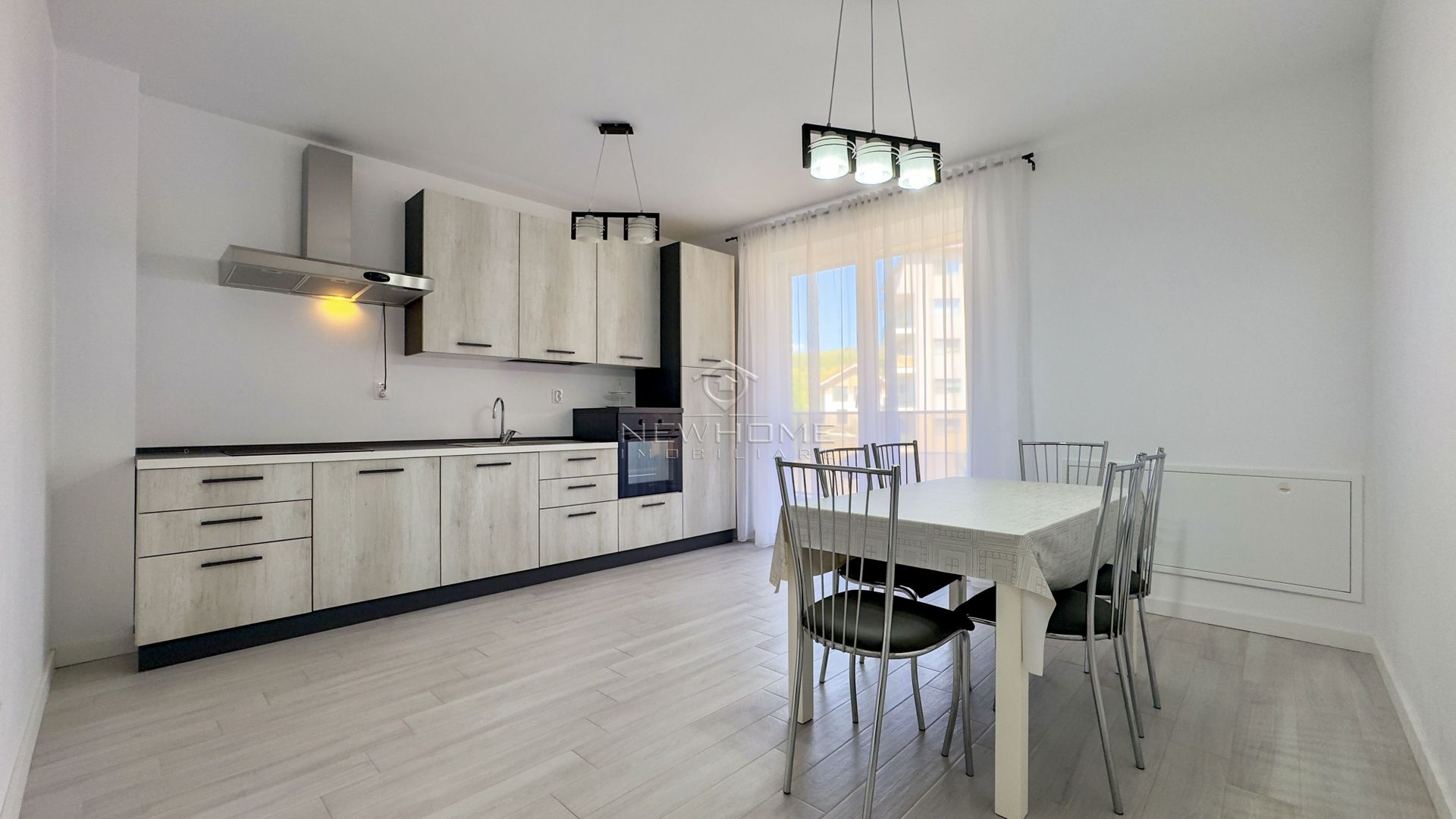 Apartament 2 camere decomandat, Parcare, Chinteni