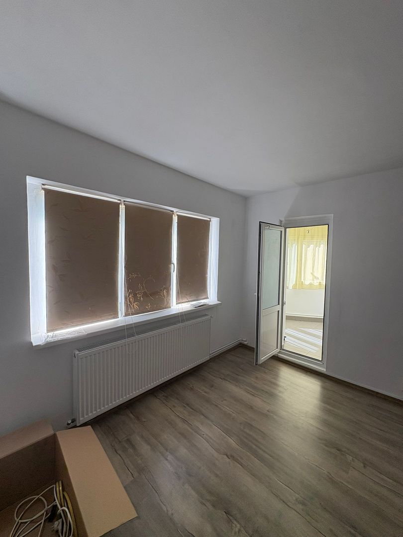 De inchiriat apartament cu 2 camere nemobilat, I. C. Frimu, etaj 3, 300 Eur