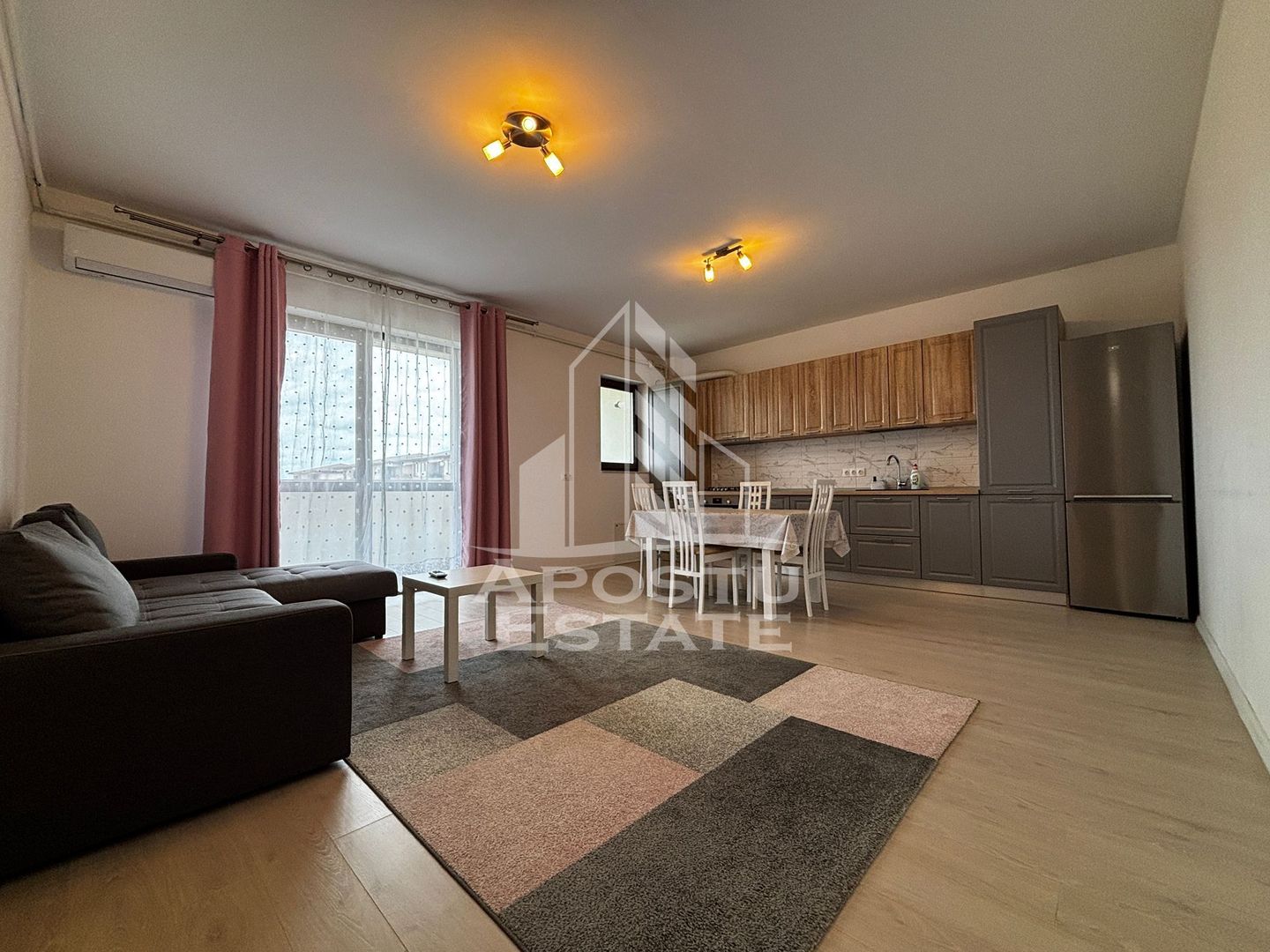 Apartement cu 2 camere de inchiriat, loc de parcare, Giroc