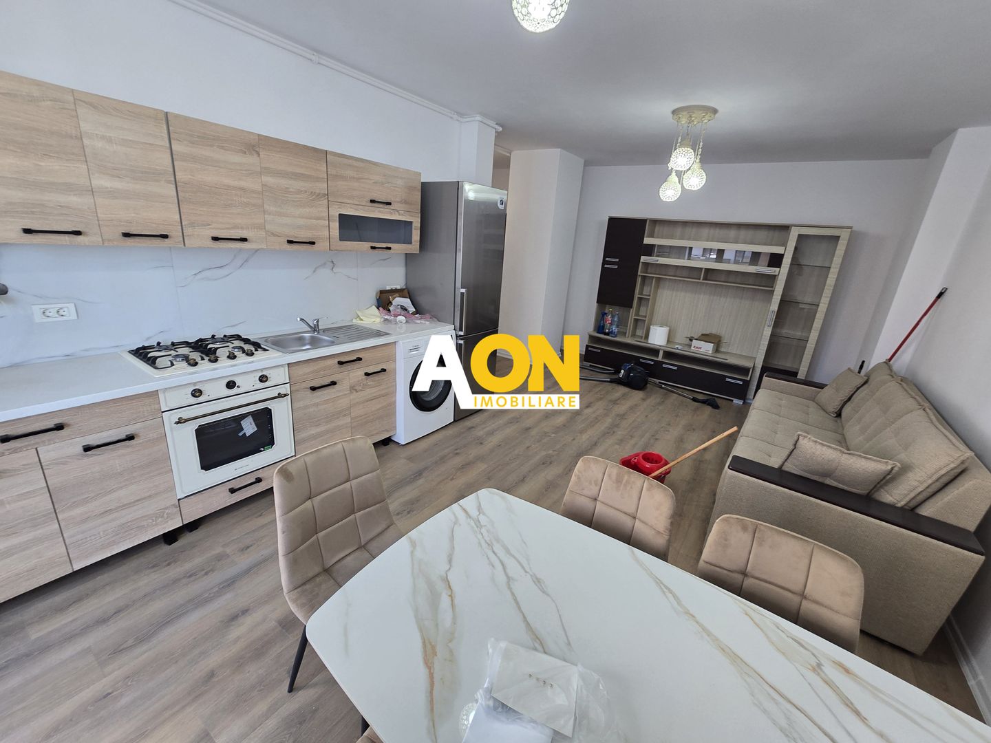 Apartament cu 3 Camere, Bloc Nou, Prima Închiriere, Zona Centru