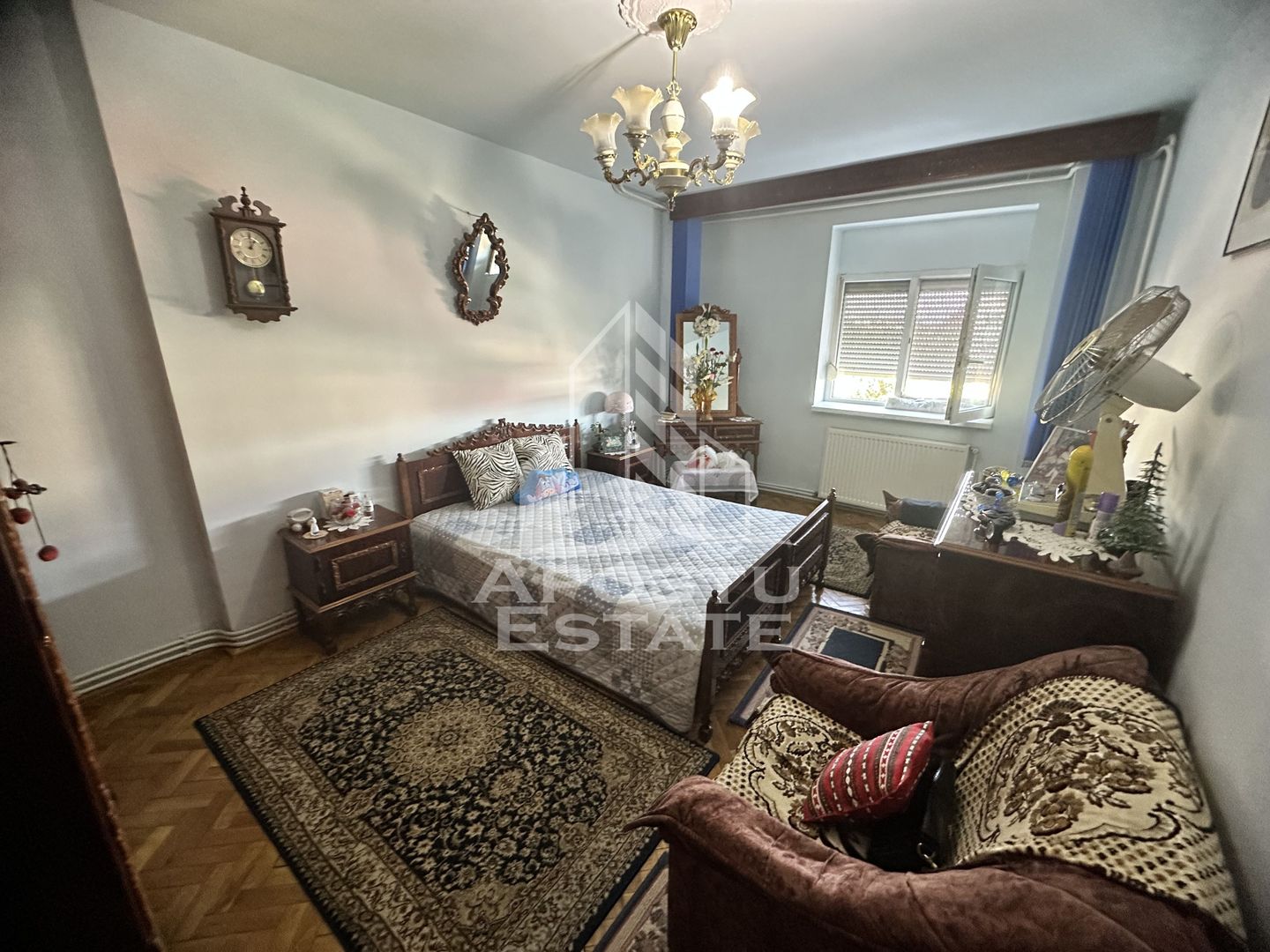 Apartament de vanzare cu 3 camere, 2 bai, 76mp, zona Spitalul Judetean