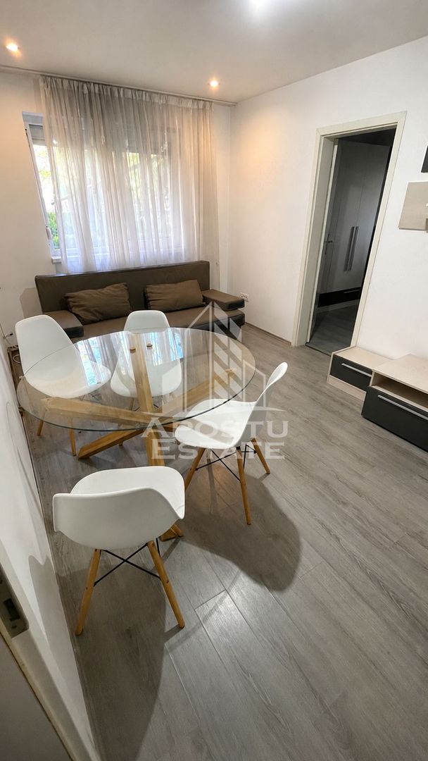 Apartament cu 2 camere de inchiriat, Central,Timisoara