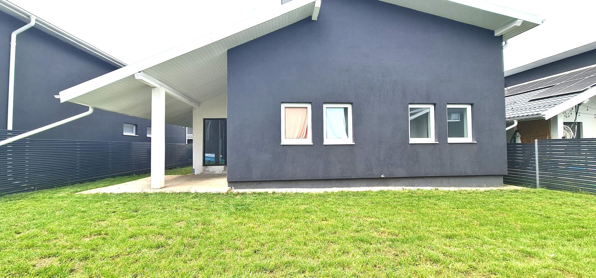Casa 4 camere (nemobilata, neutilata) cartier Izvor Tarlungeni Brasov