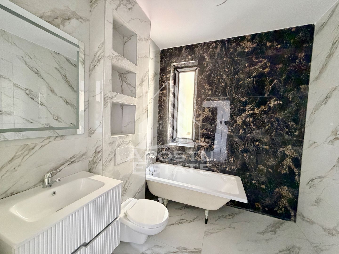 Apartament cu 2 camere, etaj intermediar, zona Planetelor