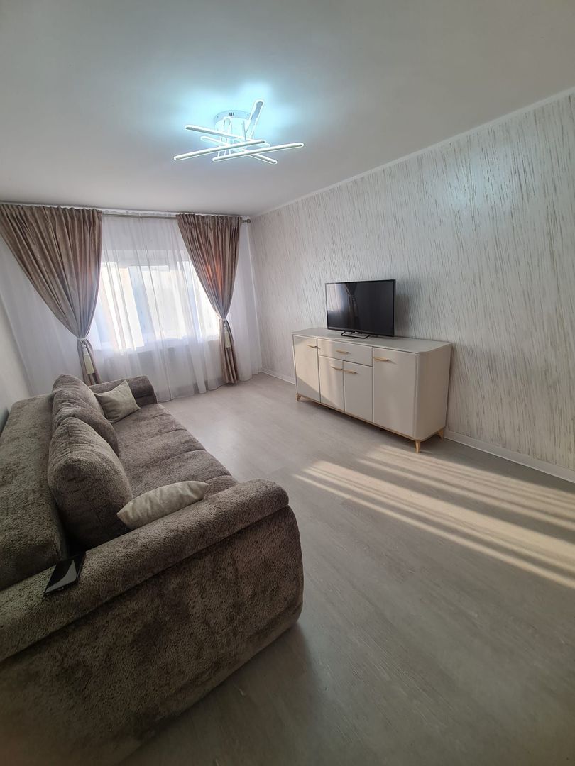 De vanzare apartament apartament cu 2 camere, Micro 16, etaj 4, 72.000 E