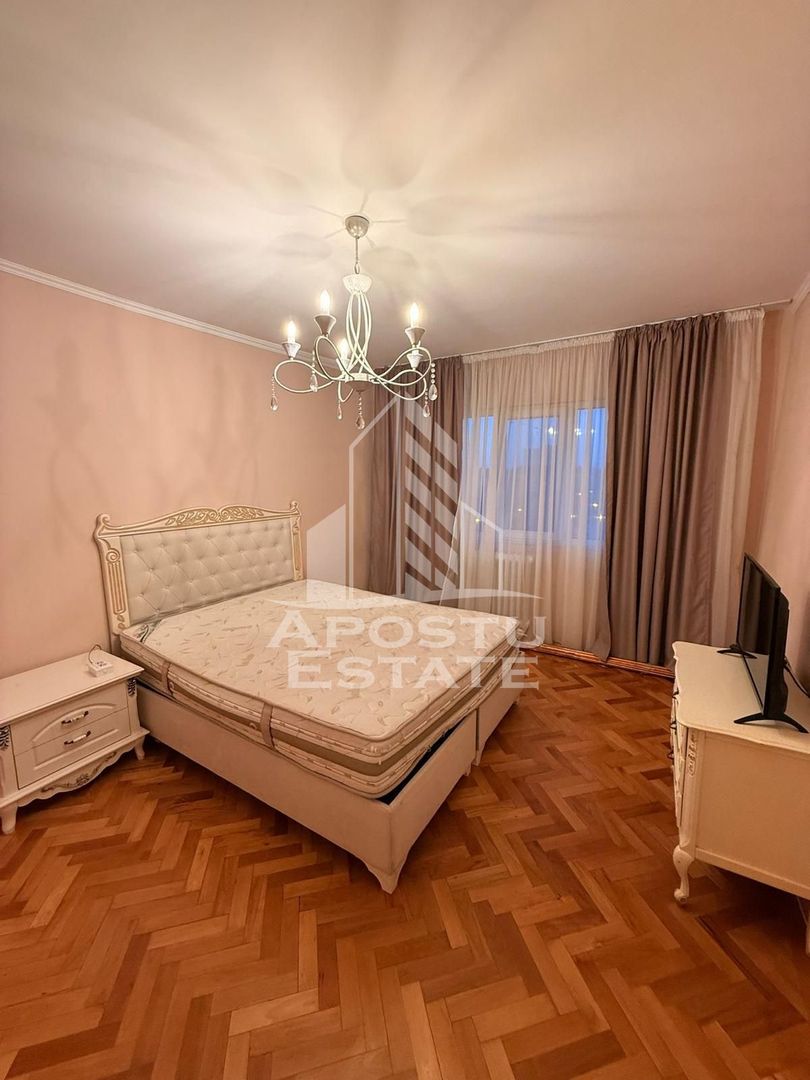 Apartament cu 3 camere de inchiriat, Circumvalatiunii,Timisoara
